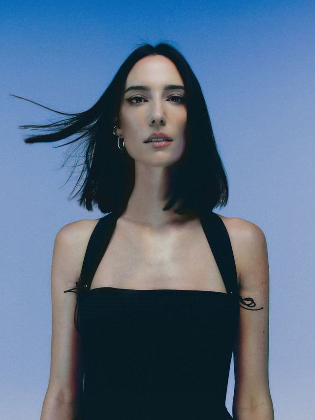 Amelie Lens presenta AURA, su primer álbum de estudio.